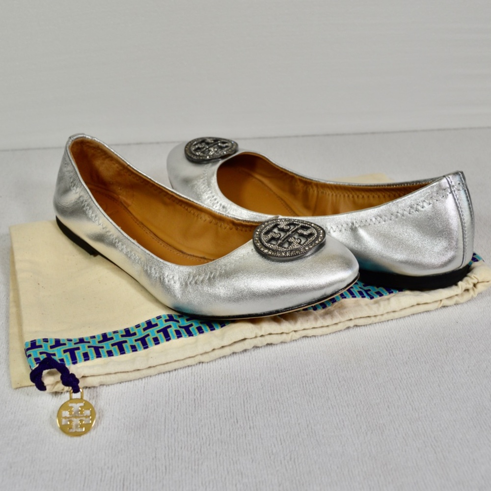 Tory Burch Women's Liana Round Toe Rhinestone Logo Metallic Leather Ball…